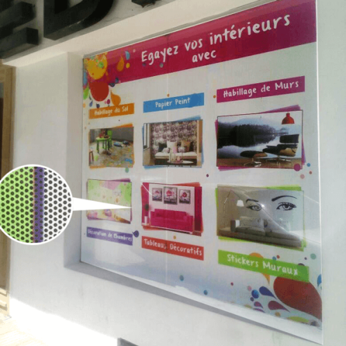 habillage-vitrine-impression-numerique-HD-one-way-vision-typo-edit-maroc-rabat-marrakech-600x600 (1)